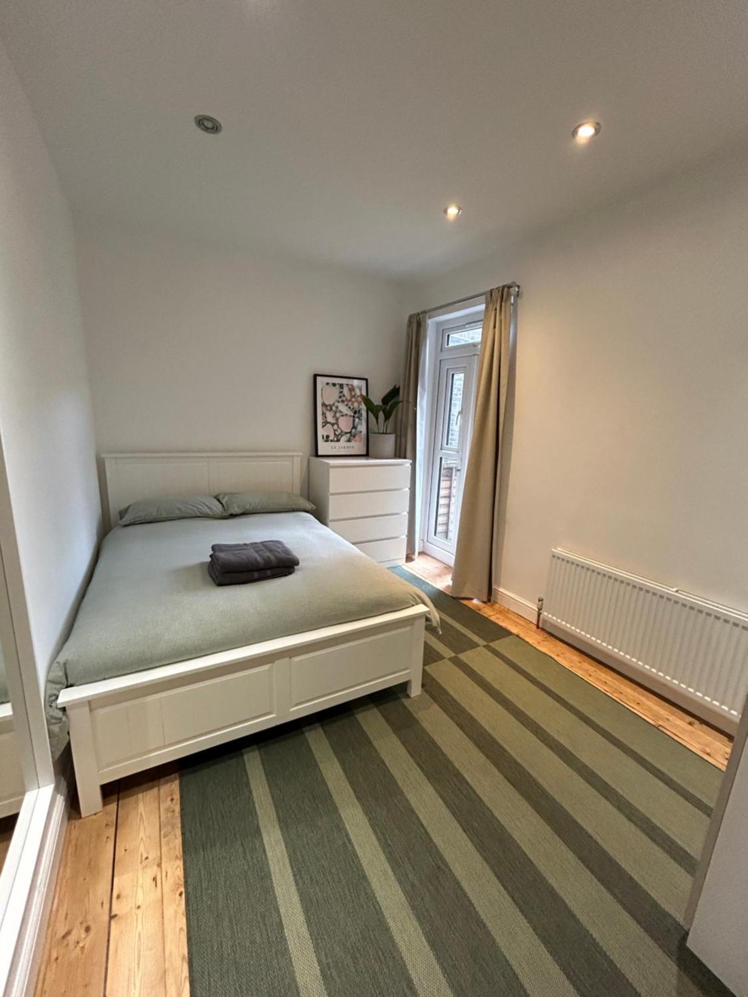 Spacious Battersea Rooms And Apartments ロンドン 部屋 写真