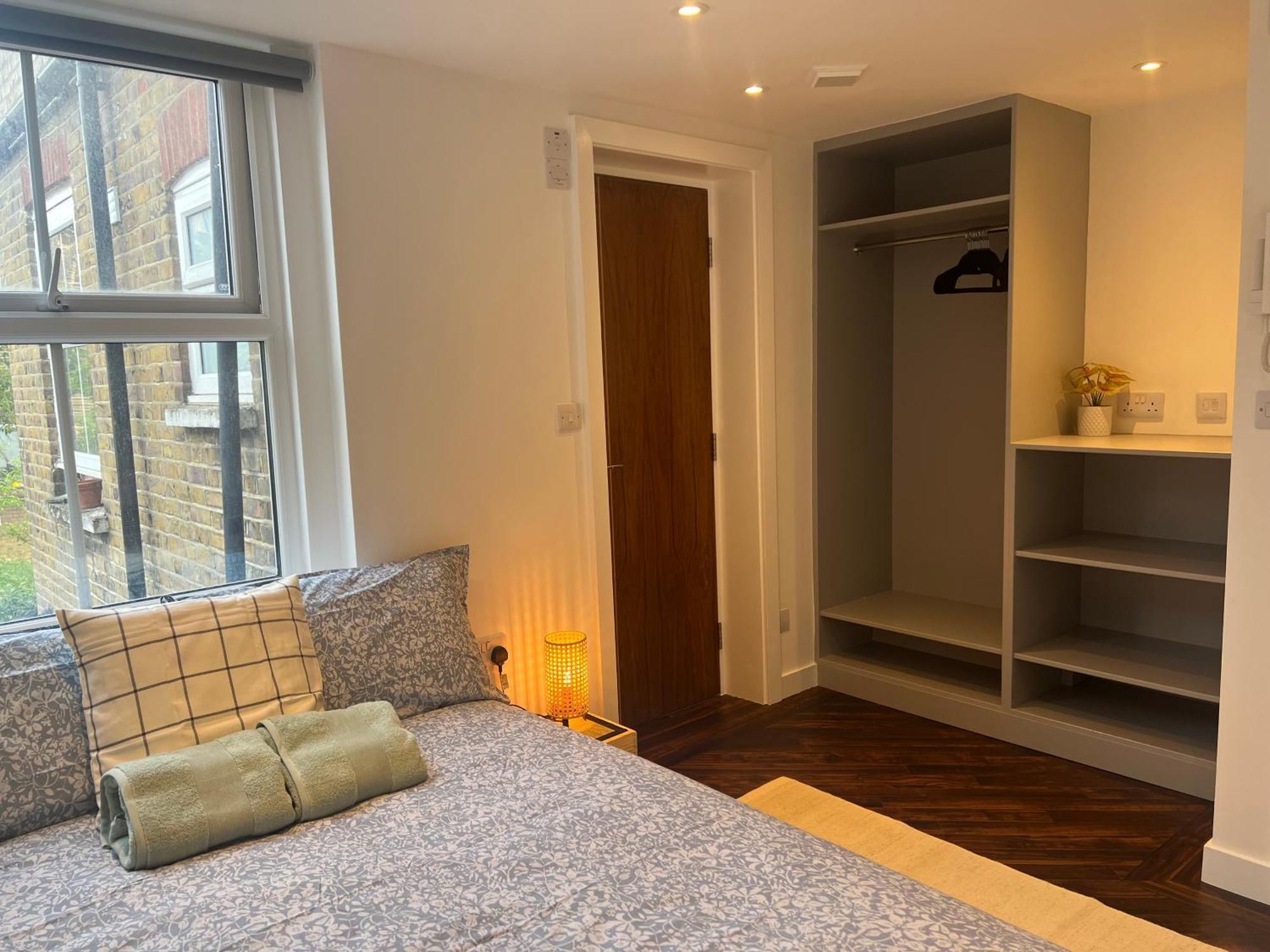 Spacious Battersea Rooms And Apartments ロンドン エクステリア 写真
