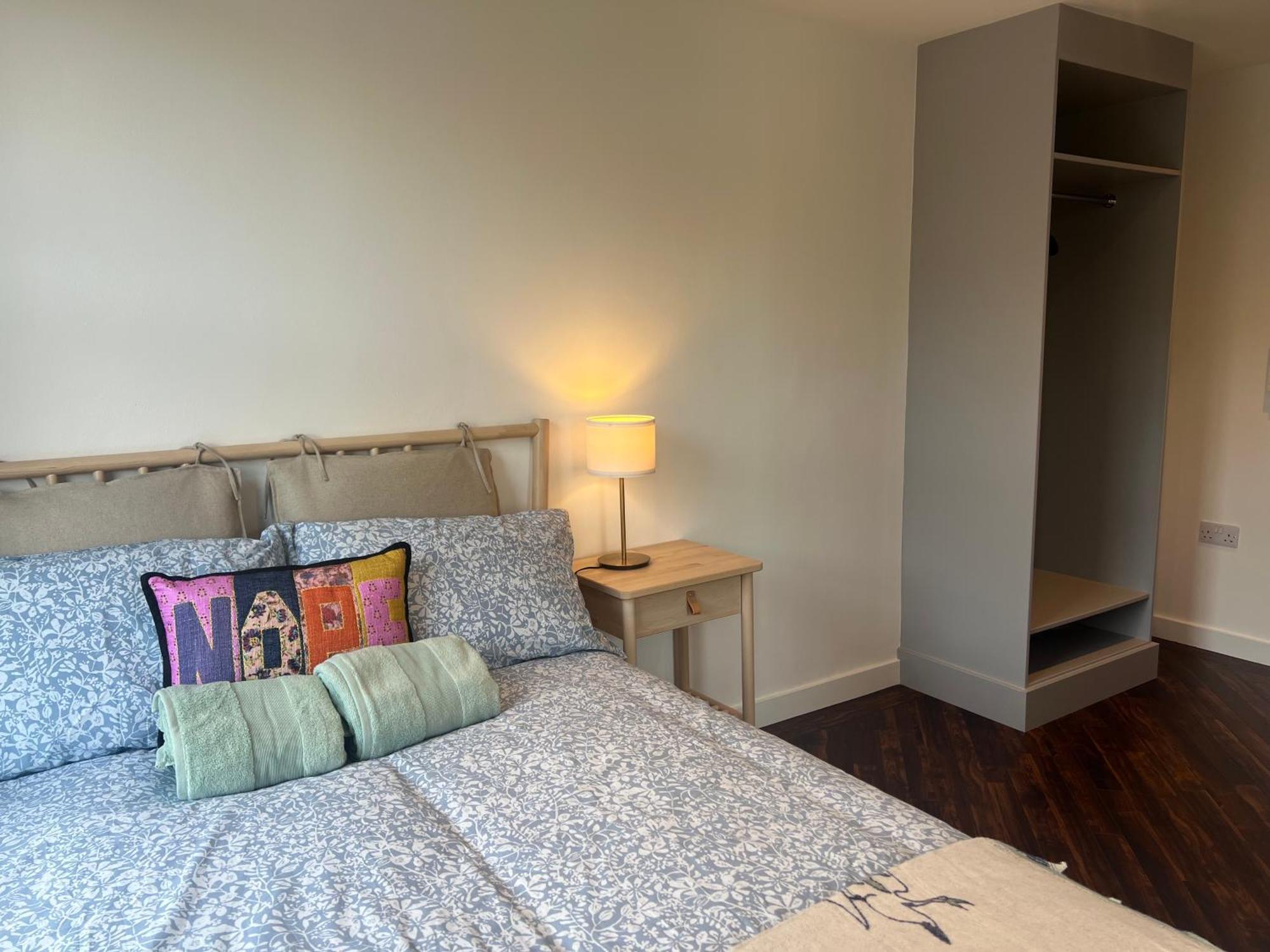 Spacious Battersea Rooms And Apartments ロンドン エクステリア 写真